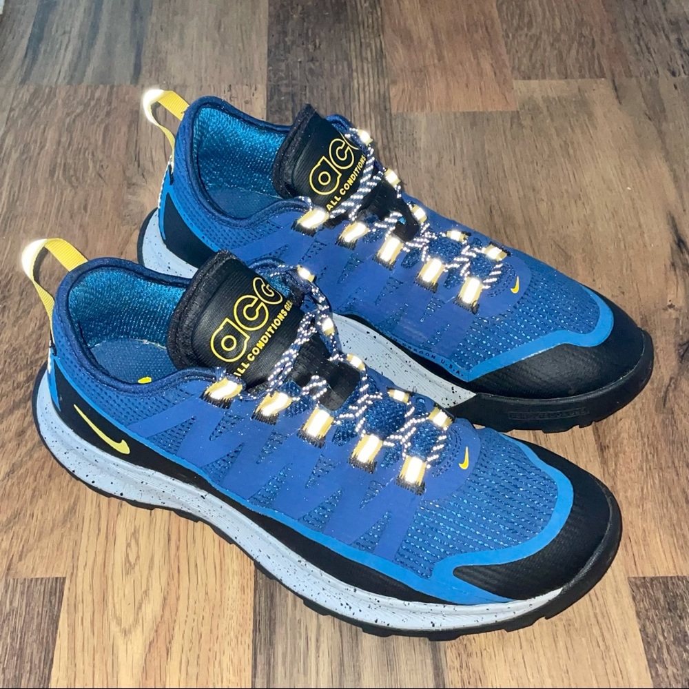 UK Men’s size 10 Nike Low Trainers